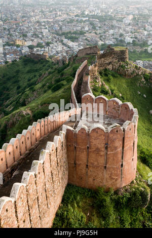 Fort Nahargarh mur donnant sur Jaipur, Rajasthan, Inde Banque D'Images