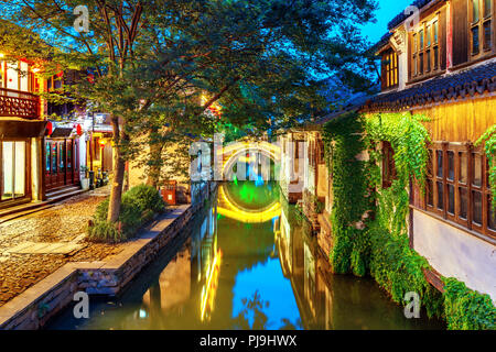 Zhouzhuang, la Chine est une célèbre ville d'eau dans la région de Suzhou. Il y a beaucoup d'anciennes villes dans le sud de la rivière Yangtze. Banque D'Images