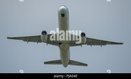 Thomson Airlines (TUI) vu à l'Aéroport International de Glasgow, Renfrewshire, en Écosse. Banque D'Images