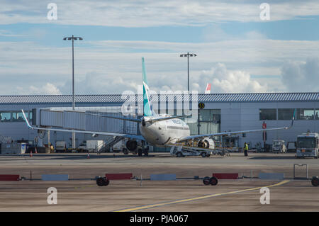 Vol de Westjet à destination de Halifax Nouvelle-Écosse vu se préparer au départ et l'Aéroport International de Glasgow. Il s'agissait d'un vol d'initiation qui ha Banque D'Images