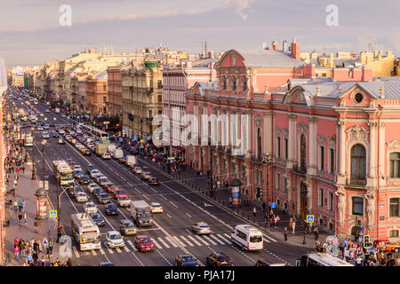 Saint-pétersbourg à partir de la toiture, Pont Anitchkov sur Nevsky Prospect et la Fontanka Banque D'Images