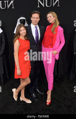 Lou Lou, Peter Safran Safran et Natalia Safran assister à 'La Nun' première au théâtre chinois de Grauman, le 4 septembre 2018 à Los Angeles, Californie. Banque D'Images