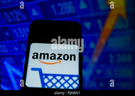 Cracovie, Pologne. 16Th Jun 2018. Amazon logo est vu sur un téléphone mobile Android. Credit : Omar Marques/SOPA Images/ZUMA/Alamy Fil Live News Banque D'Images