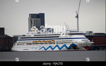 Liverpool, Royaume-Uni 5 septembre 2018 Recouvrement de croisière Aida aura couchettes à Liverpool Cruise Terminal Crédit : IAN Fairbrother/Alamy Live News Banque D'Images