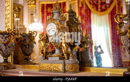 Brighton UK 6 Septembre 2018 - Le Pavillon Royal Saloon dans Brighton est ré-ouvert après d'importants travaux de restauration qui a commencé en 2014. Le prix que le roi George IV a commandé à l'origine Robert Jones à la conception a été restauré à sa gloire en 1823 une équipe de conservateurs, restaurateurs et artisans . Après un photocall aujourd'hui pour les membres de la presse le Salon sera ouvert au public à partir de samedi prochain Crédit : Simon Dack/Alamy Live News Banque D'Images