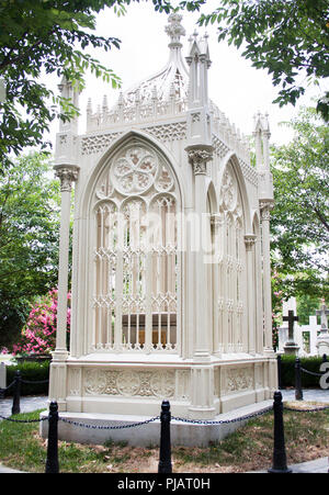 La tombe du président James Monroe dans le cimetière d'Hollywood, Richmond, Virginie, marque le lieu de repos final du 5e président américain. Banque D'Images