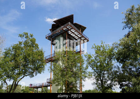 Watchtower, Parc des Oiseaux, Villars les Dombes, France Banque D'Images