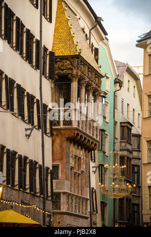 Toit doré de Goldenese Dachl à Innsbruck, Autriche. Banque D'Images