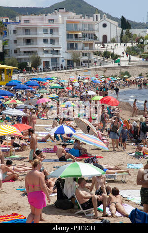 Platja de San Sebastian à Sitges, Espagne Banque D'Images