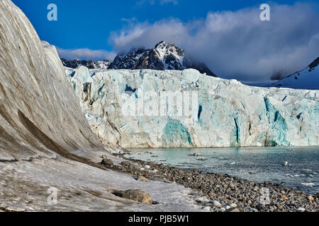 Gullybreen glacier, paysage d'Magdalenefjorden ou Svalbard, Spitzberg, Europe Banque D'Images