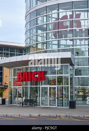 Montréal, Canada - le 28 août 2018 : Brique Magasin à Montréal. Le Brick Ltd. est un détaillant canadien de meubles, de matelas, d'appareils et d'élire domicile Banque D'Images