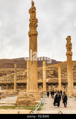 République islamique d'Iran, Shiraz. Persepolis, Parsa. La cérémonie capitale de l'Empire achéménide (ca. 550-330 av. J.-C.). Style achéménide de ... Banque D'Images