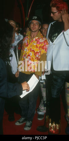 HOLLYWOOD, CA - le 10 septembre : Musicien/Chanteur Eddie Vedder assiste à la Warner Bros Pictures' 'Singles' Premiere le 10 septembre 1992 lors du Mann's Chinese Theatre à Hollywood, Californie. Photo de Barry King/Alamy Stock Photo Banque D'Images