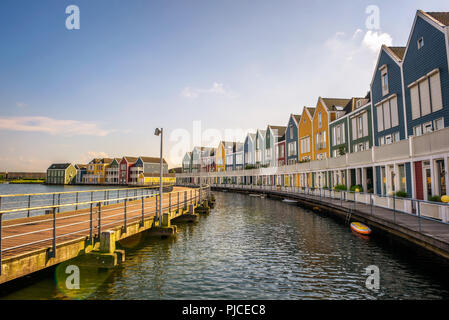Skyline de Houten avec de célèbres maisons Arc-en-ciel en Pays-Bas Banque D'Images