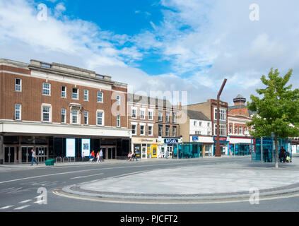 Vue vers le bas Stockton on Tees High street. Août 2018 (fermé) magasin Marks & Spencer (à gauche). Banque D'Images