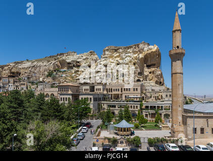 Site du patrimoine mondial de l'Unesco, la Cappadoce est célèbre pour ses cheminées de fées, des églises et des châteaux sculptés dans la roche, et un patrimoine unique Banque D'Images