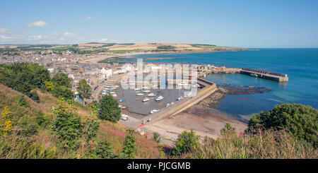 Vue aérienne du port et de la ville de Stonehaven, Aberdeenshire, côte est de l'Ecosse. Banque D'Images