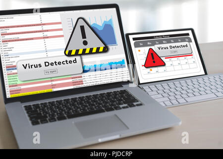 Hacker Protection Concept Man working on laptop Alerte virus détecté pare-feu de navigation numériques Banque D'Images