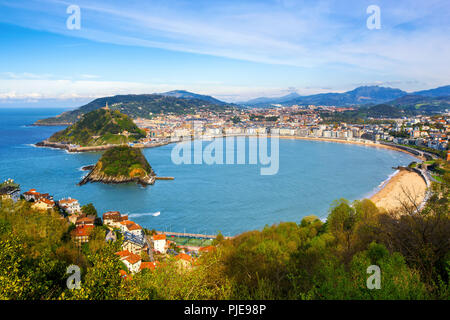 San Sebastian - Donostia Ville, Pays Basque, Espagne, face à la baie de la Concha, Pyrénées et l'océan Atlantique Banque D'Images