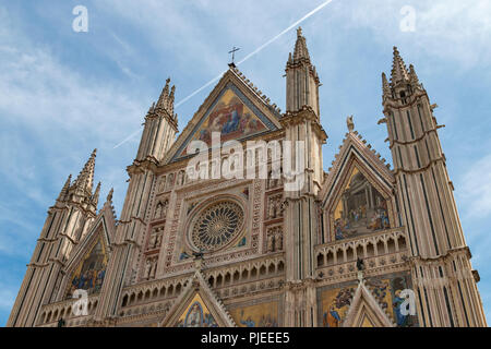 Détail de la façade de la cathédrale de Santa Maria Assunta Banque D'Images