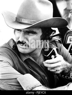 1 janvier 2011 - Burt Reynolds DANS UNE SCÈNE D'«SMOKEY ET LE BANDIT''. © FOURNI PAR SMP/ Globe Crédit : Photos/ZUMAPRESS.com/Alamy Live News Banque D'Images