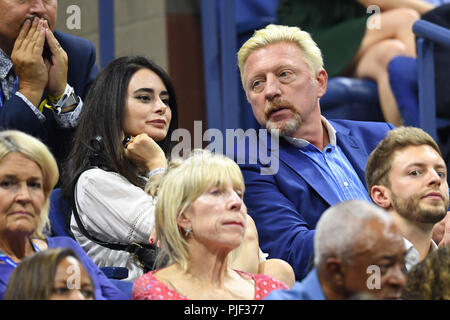 Flushing NY, USA. 06 Sep, 2018. Boris Becker vu regarder Serena Williams Vs Anastasija Sevastova pendant la demi finale de la femme sur l'Arthur Ashe Stadium de l'USTA Billie Jean King National Tennis Center le 6 septembre 2018 à Flushing Queens. ***Aucune NY JOURNAUX*** : Mpi Crédit04/media/Alamy Punch Live News Banque D'Images