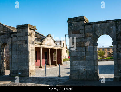 L'aménagement de logements abordables, Leith, garnison de l'historique Fort construit par James Craig en style géorgien avec garde, Édimbourg, Écosse, Royaume-Uni Banque D'Images