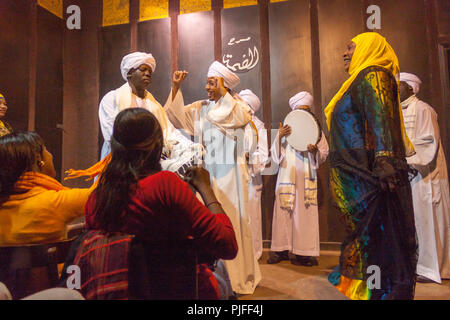 Nubian africain de danse et de chants soufis, Le Caire, Egypte Banque D'Images