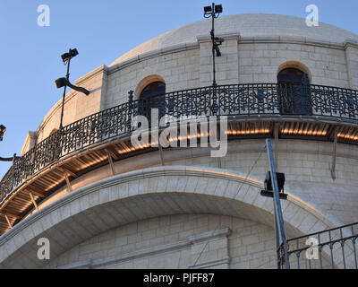 Toit de la Synagogue reconstruite Churvah HeChassid de Rabbi Yehouda dans la vieille ville de Jérusalem Banque D'Images