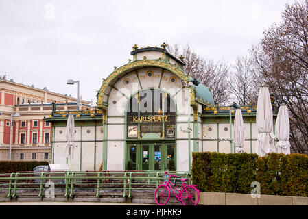 Pavillon Karlsplatz à Vienne, Autriche Jugendstil architecture, l'équivalent allemand de l'Art Nouveau. Banque D'Images