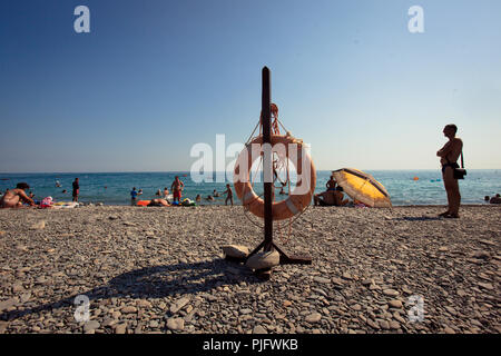 Les touristes en vacances, Durso beach, Russie Banque D'Images