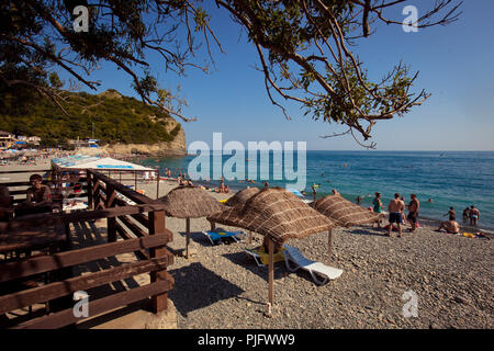 Les touristes en vacances, Durso beach, Russie Banque D'Images