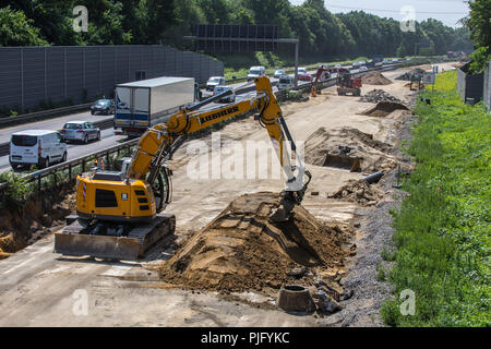 Sur le site de construction d'autoroute A42, près de Gelsenkirchen, toute nouvelle construction de la chaussée rétrécie, voies, Banque D'Images