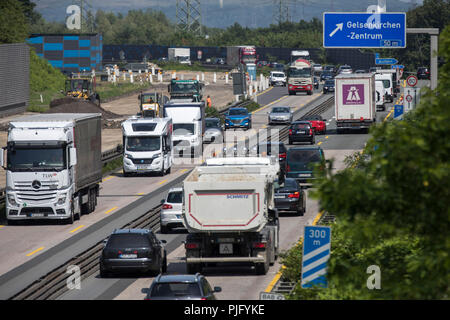 Sur le site de construction d'autoroute A42, près de Gelsenkirchen, toute nouvelle construction de la chaussée rétrécie, voies, Banque D'Images