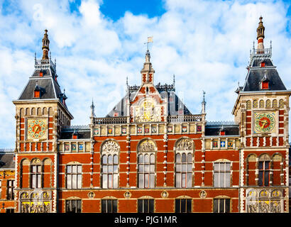 La gare centrale d'Amsterdam architecture paysage urbain Banque D'Images