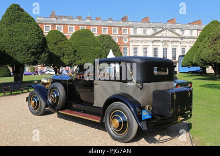 Rolls-Royce Phantom coupé 1 chauffeur (1929), Concours d'élégance 2018, 2 septembre 2018. Hampton Court Palace, Londres, Royaume-Uni, Europe Banque D'Images