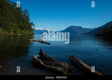 Harrison Lake en Colombie-Britannique à la fin de la journée Banque D'Images