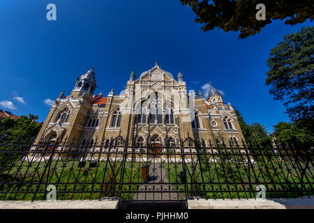 La synagogue à Szeged Hongrie,2017,bâtiment rénové sous le soleil d'après-midi d'été.Hongrie deuxième,la quatrième plus grande synagogue. Banque D'Images