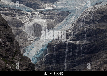 Dans la vallée de Lodalen Kjenndalsbreen Banque D'Images