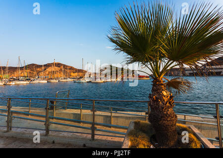 Murcia Cartagena port marina coucher du soleil méditerranéen en Espagne Banque D'Images