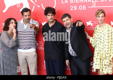 Venise, Italie, Lido di Venezia, 07 Septembre 2018 : (L) L'actrice Noémie Lvovsky, Laurent Lafitte, Louis Garrel, directeur Pierre Schoeller et Céline Sallette au photocall du film 'Un peuple et son roi', réalisateur Pierre Schoeller. 75e Festival International du Film de Venise. Photo © Ottavia Da Re/Sintesi/Alamy Live News Banque D'Images