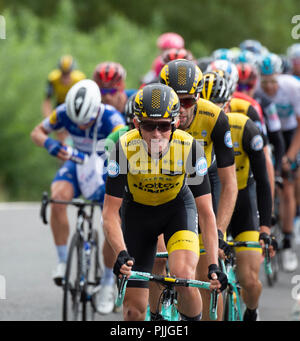 Furness, UK. 7 septembre 2018. Koen bouwman, de l'équipe Lotto Jumbo ni fixer le rythme à la tête de l'peleton comme ils essaient de rabatteur à la pause sur le sommet de nid Brow, Keswick. Crédit : STEPHEN FLEMING/Alamy Live News Banque D'Images