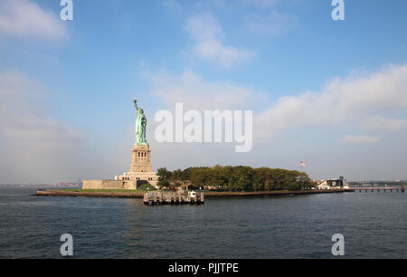 New York, USA. 06 Sep, 2018. La Statue de la Liberté à New York. Le nouveau musée pour le New York Statue de la liberté l'ouverture est prévue pour mai prochain. Credit : Christina Horsten/dpa/Alamy Live News Banque D'Images