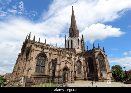 Glasgow, ville située dans le sud du Yorkshire, Angleterre. Rotherham Minster (All Saints Church), l'architecture gothique. Banque D'Images