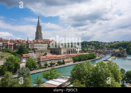 Vue sur la vieille ville de Berne avec boucle de l'Aar et minster, Berne, canton de Berne, Suisse Banque D'Images