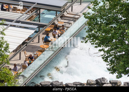 Café sur la boucle de l'Aar, vieille ville, Berne, Canton de Berne, Suisse Banque D'Images