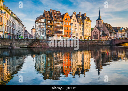 Vieille Ville De Strasbourg France Pendant Le Coucher Du