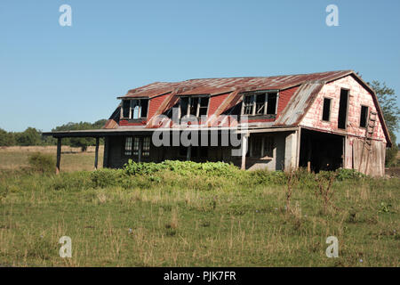 Vieille grange abandonnée dans la campagne de Virginie Banque D'Images