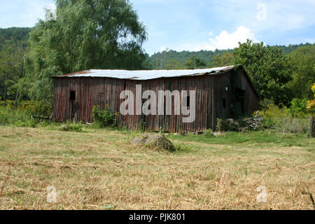 Ancien hangar abandonné dans la campagne de Virginie Banque D'Images