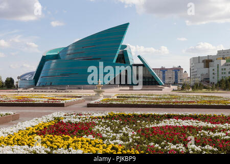 Astana, Kazakhstan, le 2 août 2018 : le Kazakhstan Concert Hall central pour les arts, et a été conçu par l'architecte italien Manfredi Nicoletti Banque D'Images